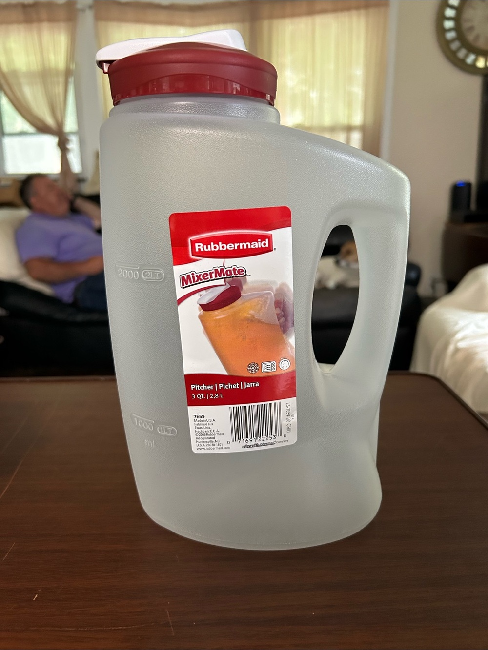 NOS Rubbermaid MixerMate 3QT Pitcher - Frost with Red Lid